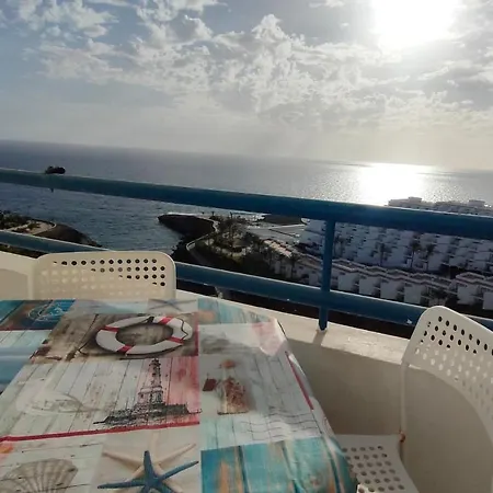 Piera's Paraiso Seaview Apartment *