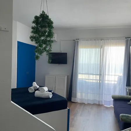 Piera's Paraiso Seaview Appartement *
