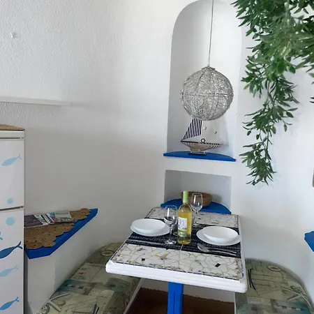 Piera's Paraiso Seaview Appartement *
